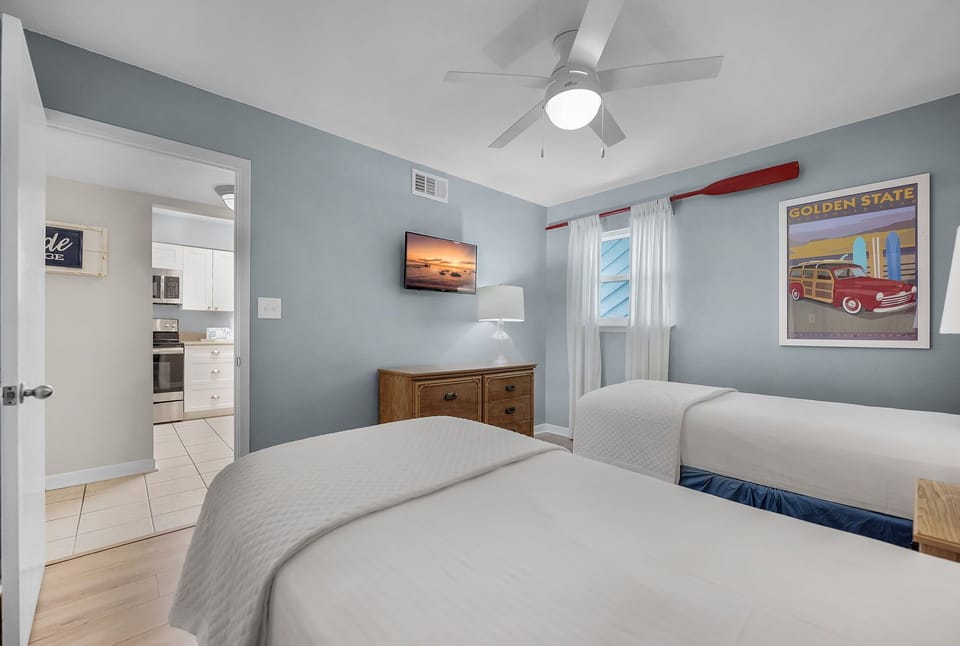 Guest bedroom