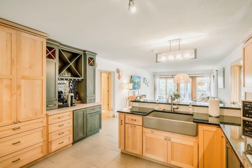 Updated Chef-style kitchen with all you need to make a memorable meal