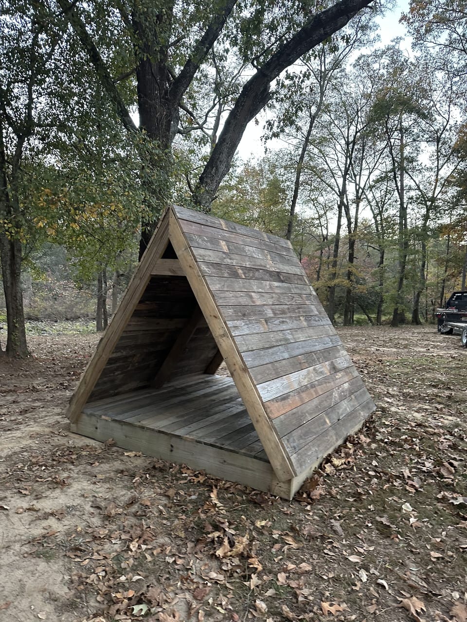 Outdoor play structure for kids