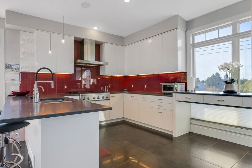Chef's kitchen
