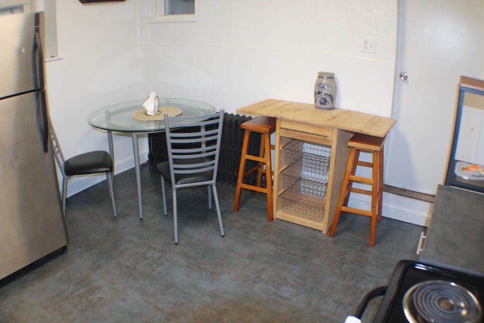 Dine In Kitchen