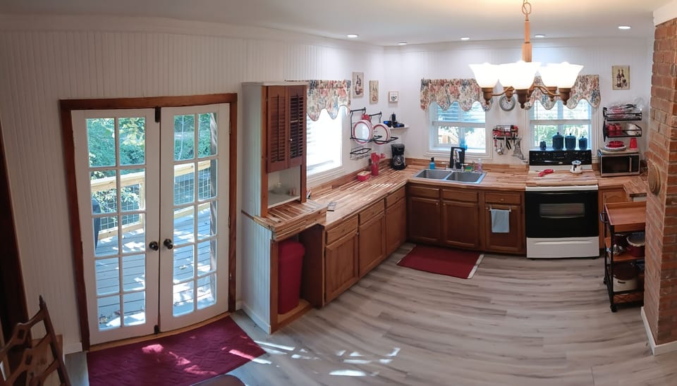 Kitchen - main floor