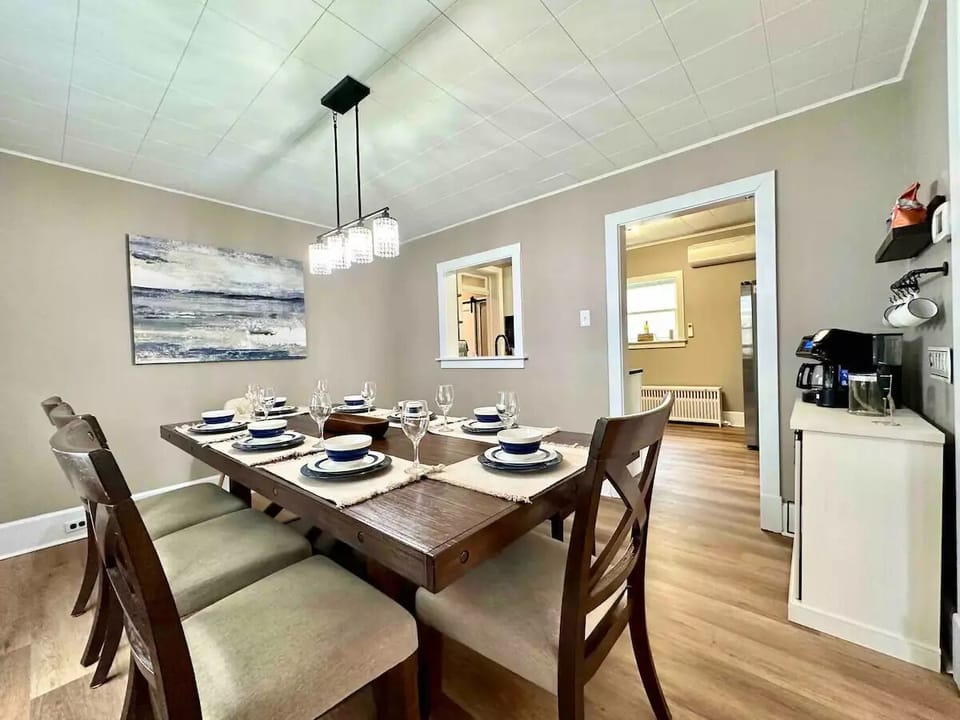 Formal Dining For The Entire Family!