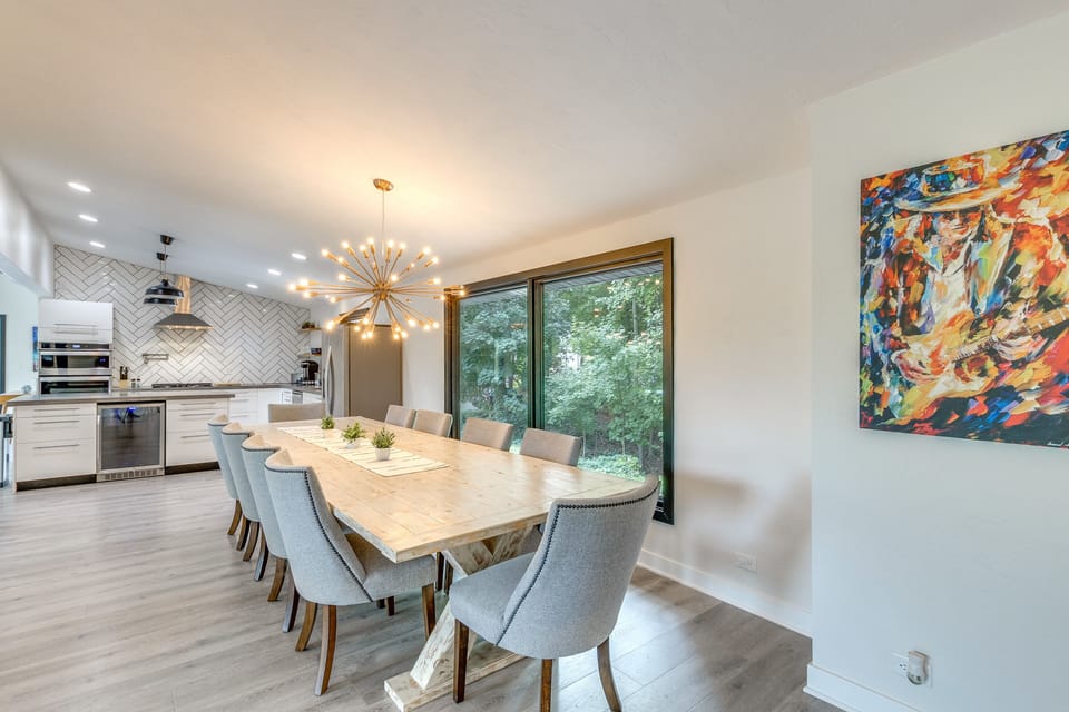 Appleton Vacation Rental | 3BR | 2.5BA | 3,000 Sq Ft | Stairs Required