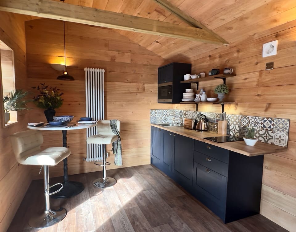 Bivouac Cabin