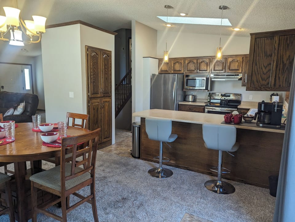 Kitchen and Dining space for 6