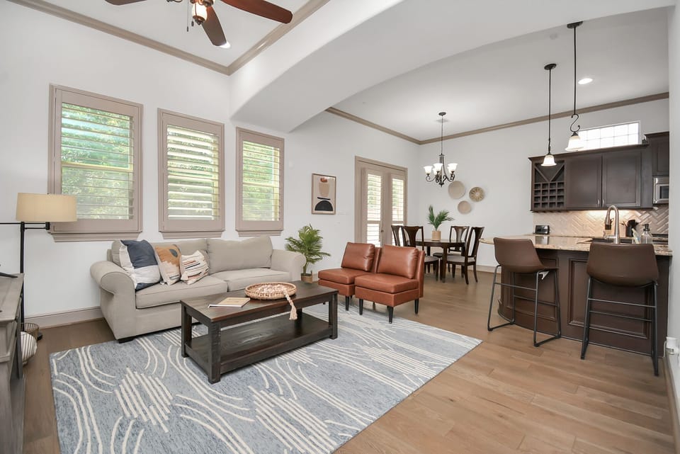 Living and dining area