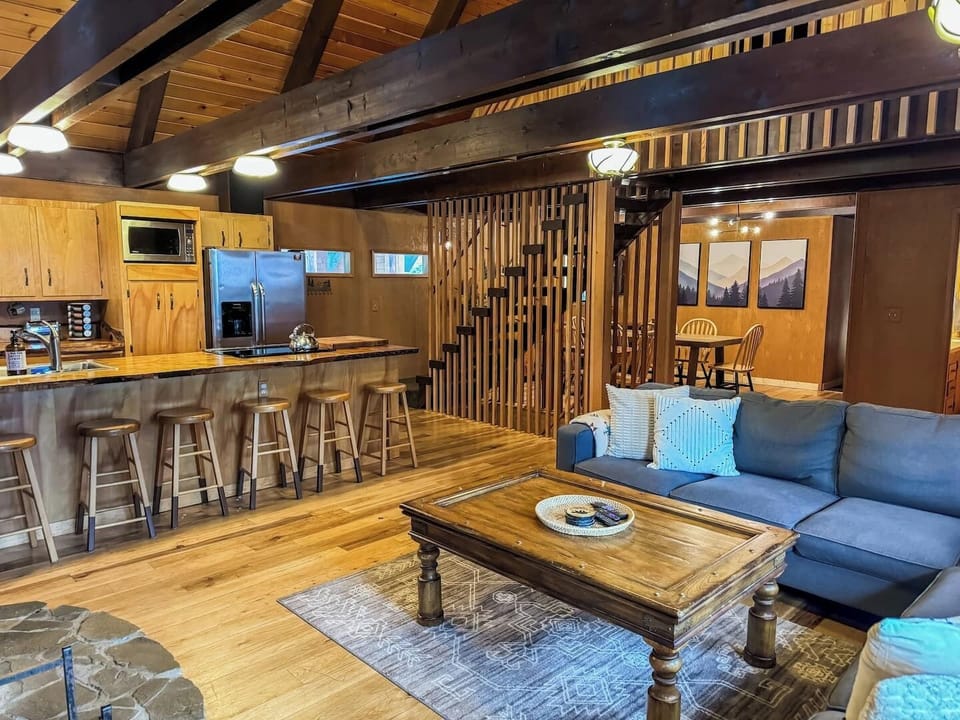 Open floor plan kitchen and living room