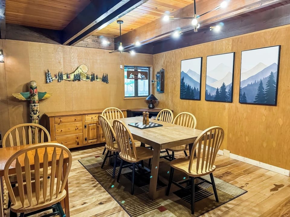 Dining Room with seating for 8, plus bar seating for 6 at kitchen