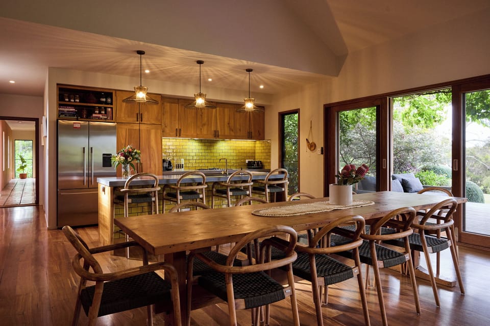 Kitchen / Dining 