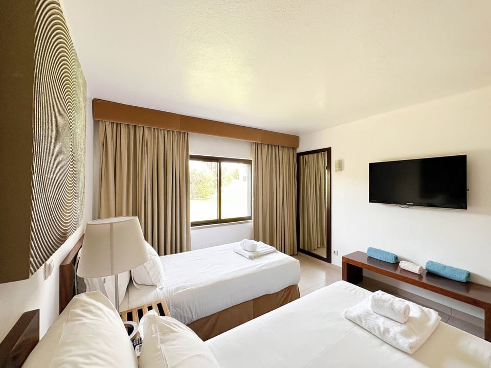 Comfortable Unit with Twin beds