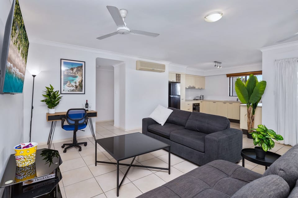 Living room with 55 inch smart TV with netflix