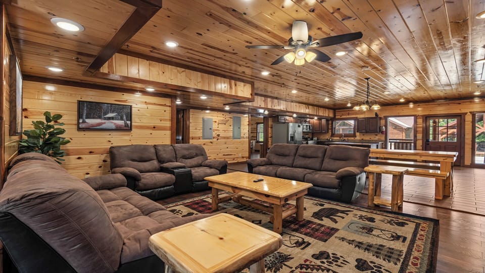Living Room 8 Bedroom Pool Cabin In The Smokies