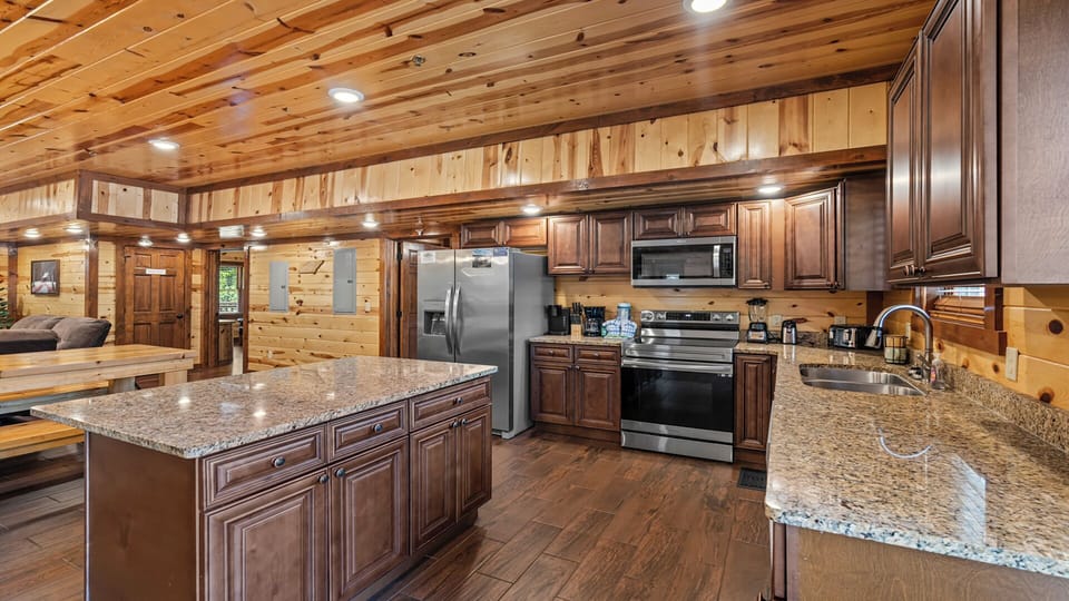 Fully Equipped Luxury Kitchen