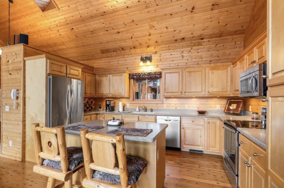 Spacious kitchen