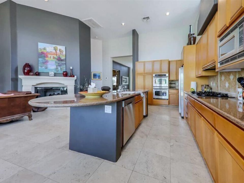 kitchen to living