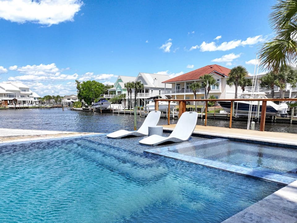 With the option to heat/cool the pool and an 8 person hot tub, you can enjoy the pool year round!  Be sure to check the listing description for heating seasons and potential for added costs.