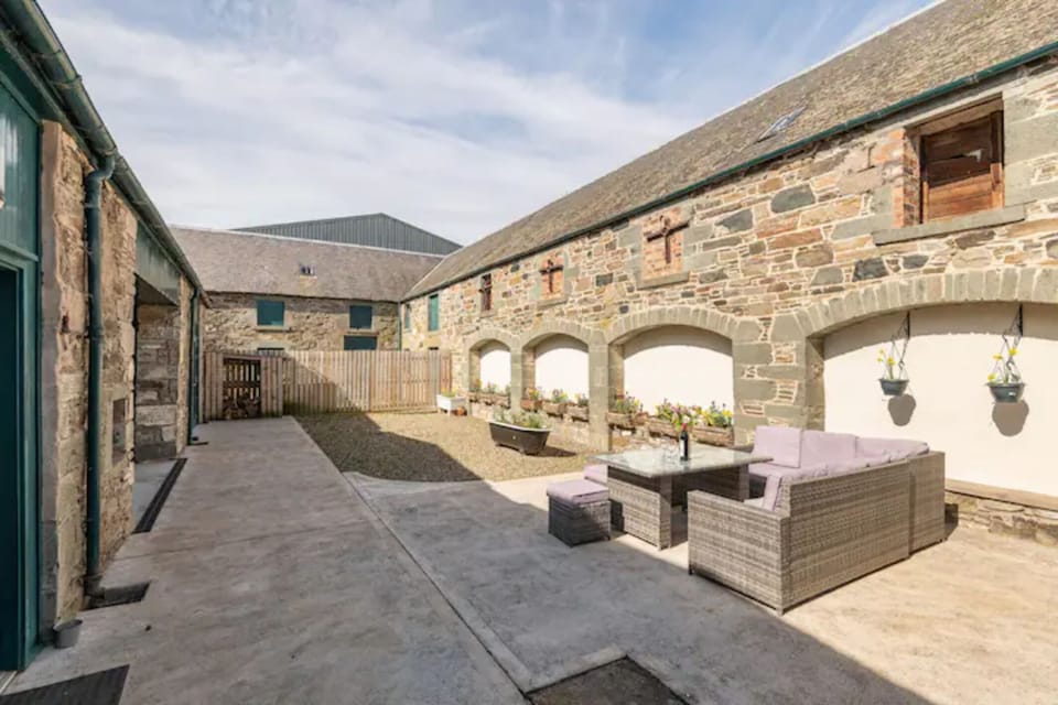 Outdoor Courtyard