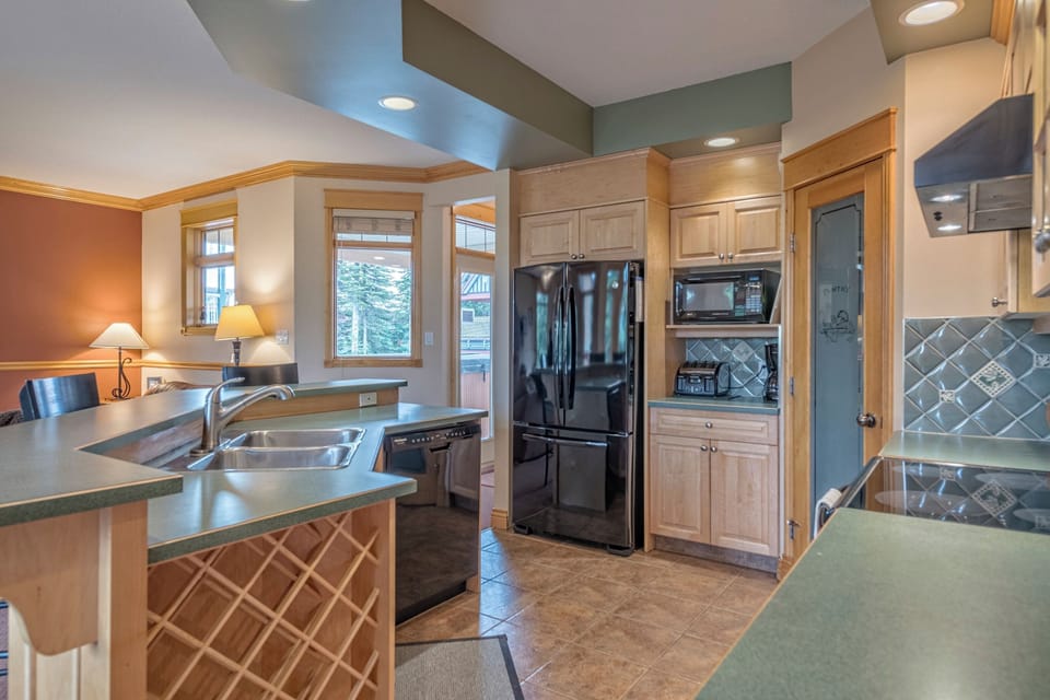 Kitchen with a large Pantry 
