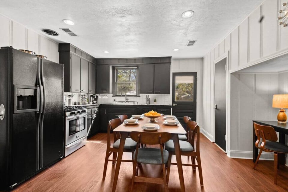 Spacious kitchen area great for cooking with loved ones!