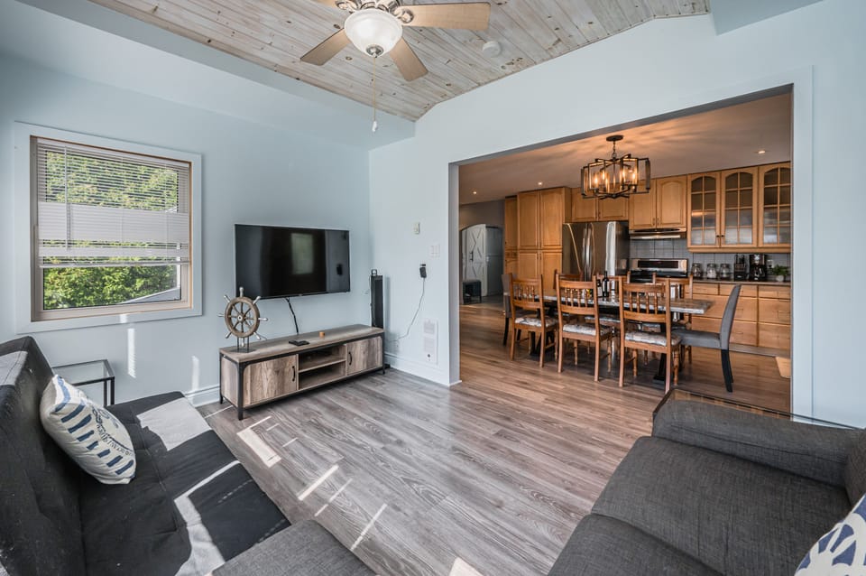 Easy access to the kitchen and dining area ensure you are never far from the fun.