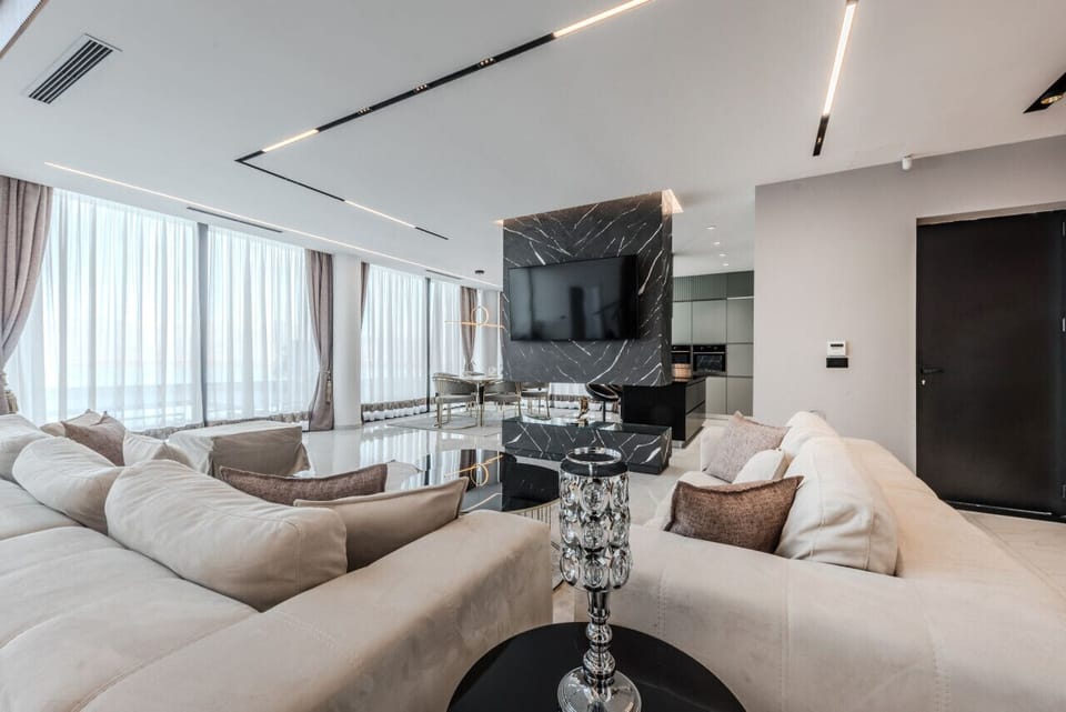 Living room (Ground floor)