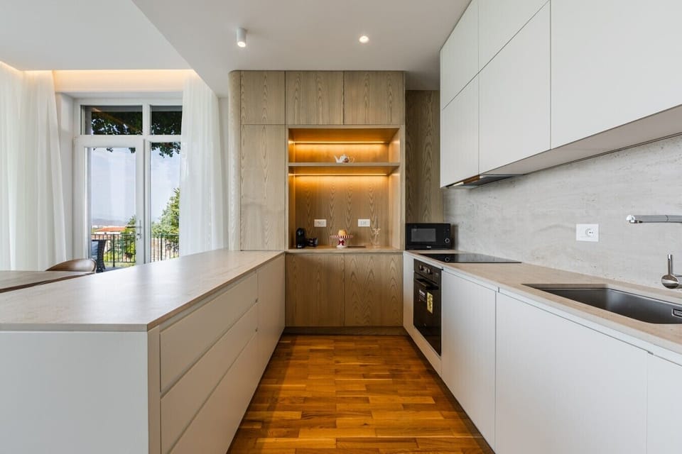 Fully-equipped kitchen