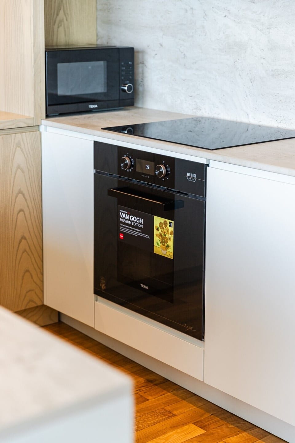 Fully-equipped kitchen details