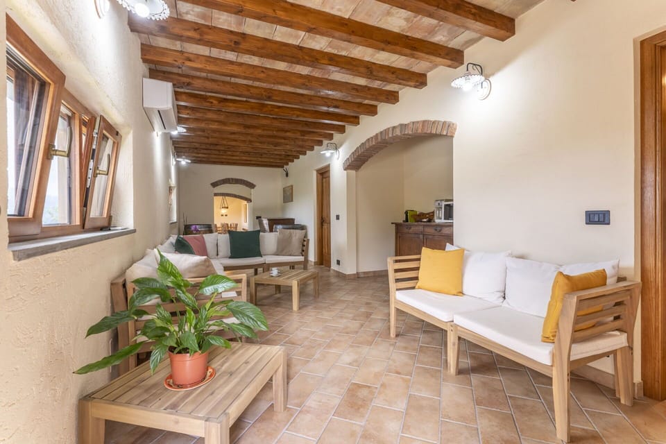 Autumn, Living Room, Spring, Summer