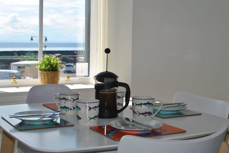 Gather together to enjoy a meal or takeaway