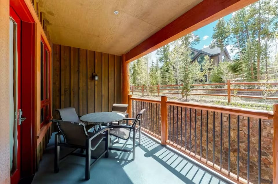 Outdoor patio, with seating for four