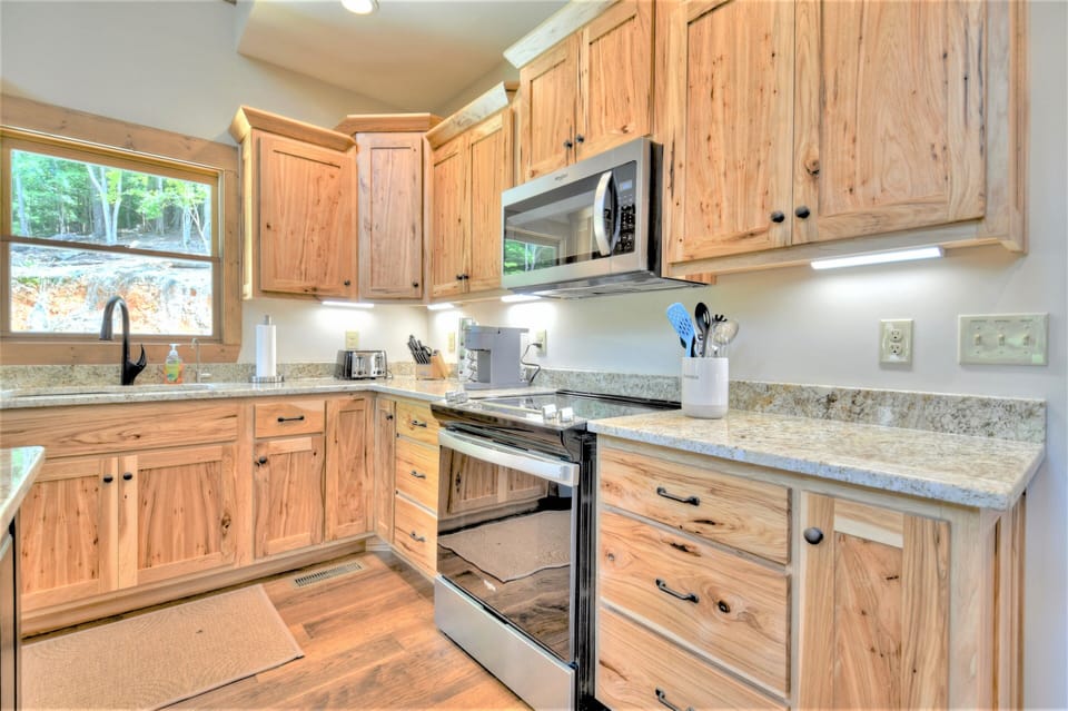 Fully Stocked Kitchen