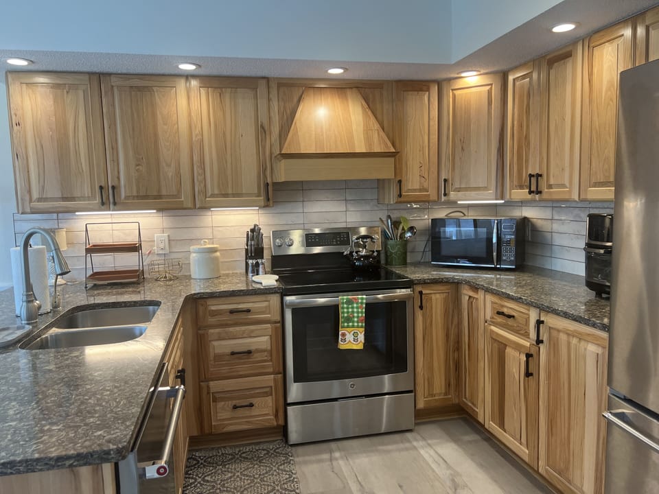 Small appliances include air fryer, microwave, stand mixer, Nespresso and Keurig