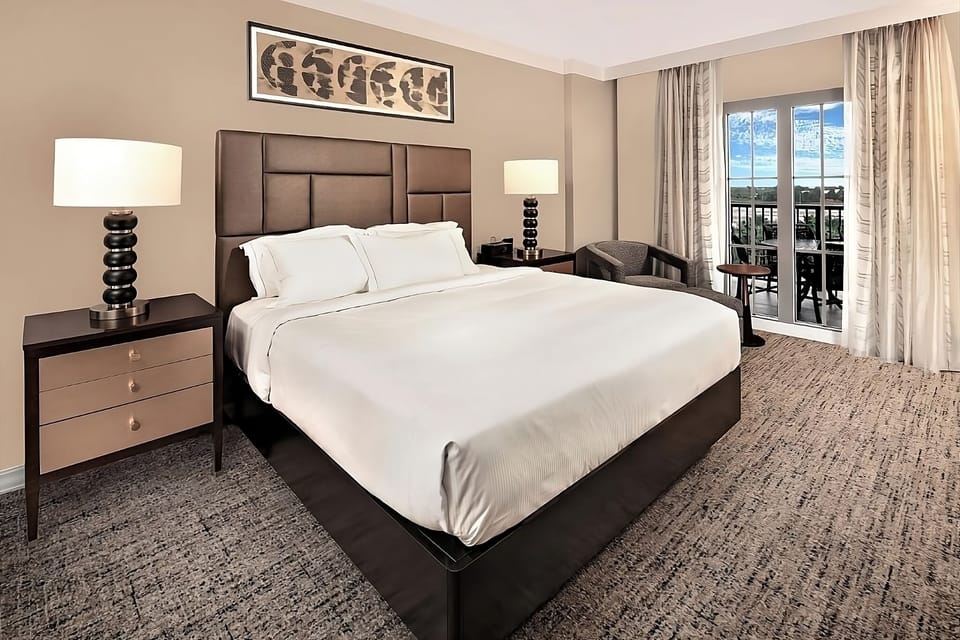 Wake up refreshed, step onto your private balcony breeze.