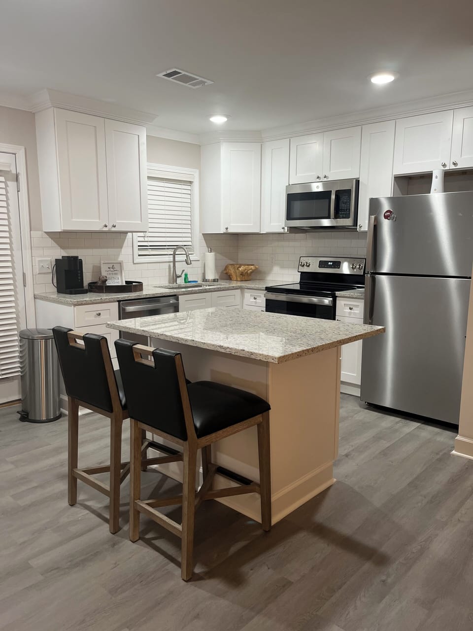 open kitchen & island