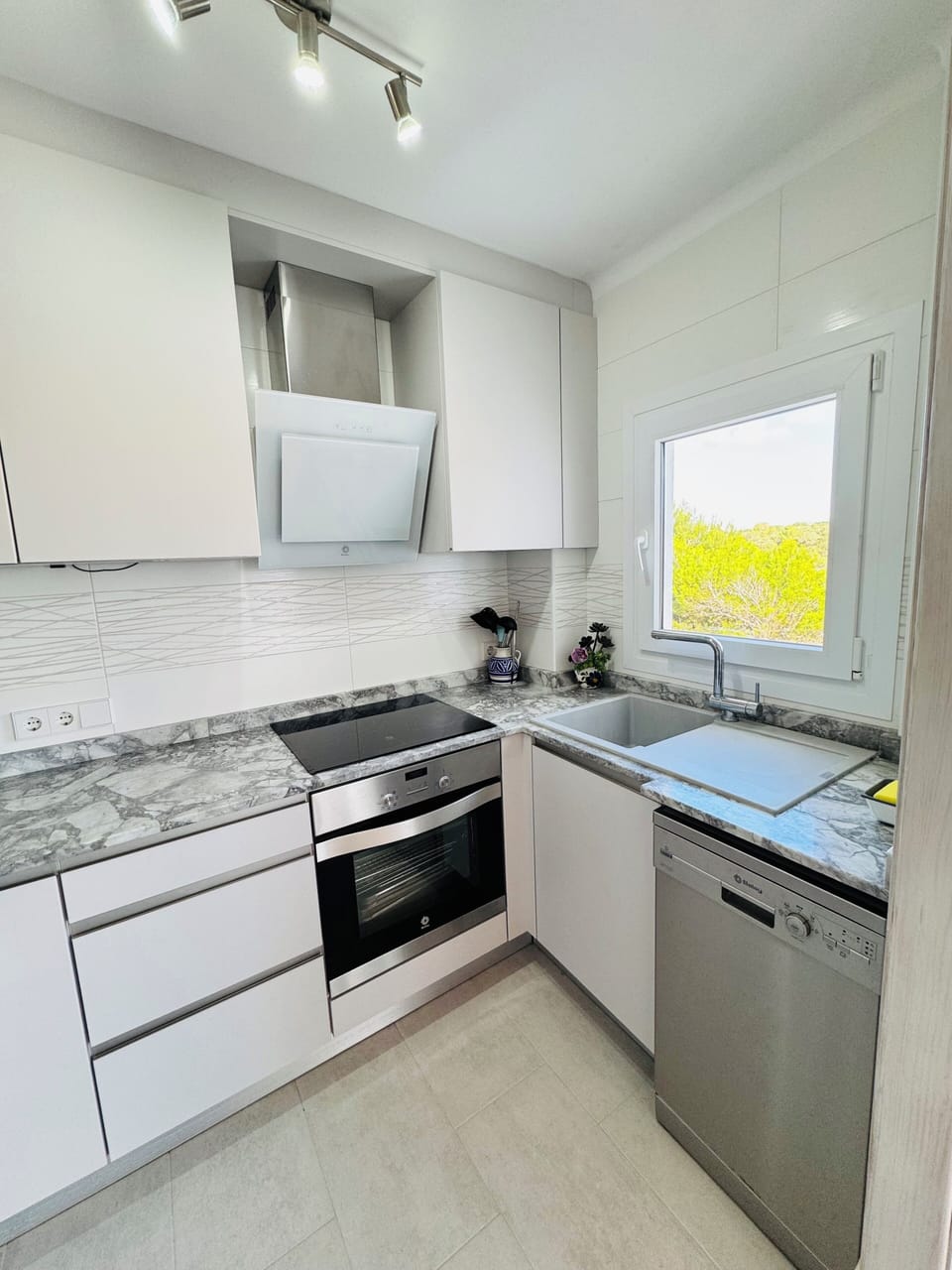 Fully equipped kitchen to prepare fresh Mediterranean meals using local seafood,