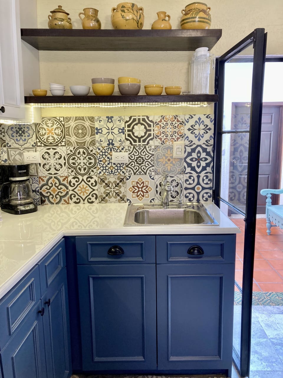Newly renovated, fully equipped kitchen