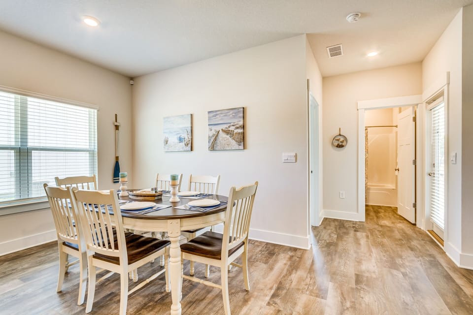 Dining Area | Dishware/Flatware | Trash Bags/Paper Towels