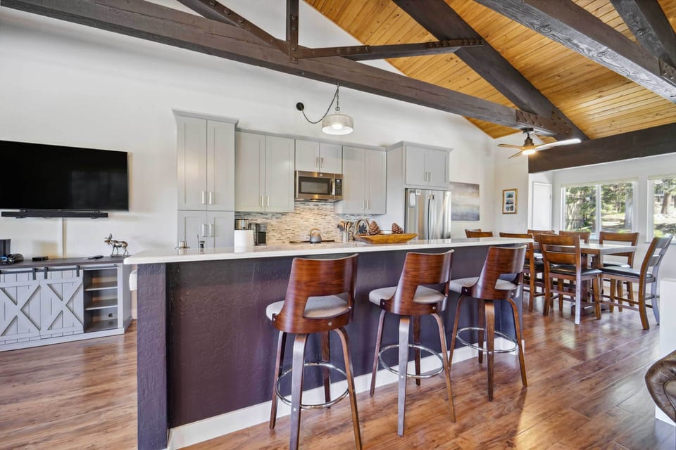 Kitchen | 2nd Floor | Cooking Basics | Dishware & Flatware