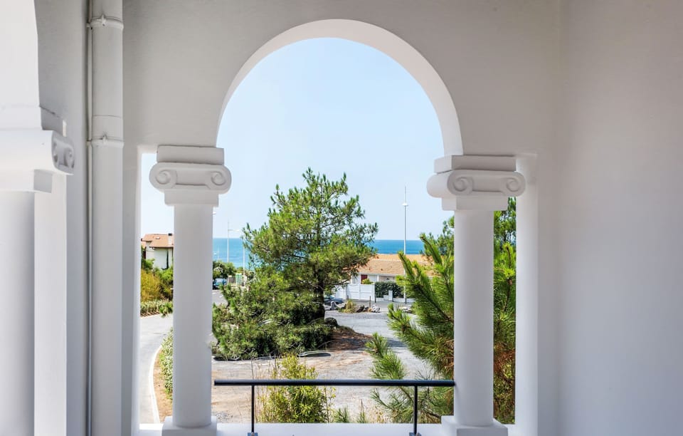 Escape to a world of natural splendor and idyllic charm at this remarkable destination.
