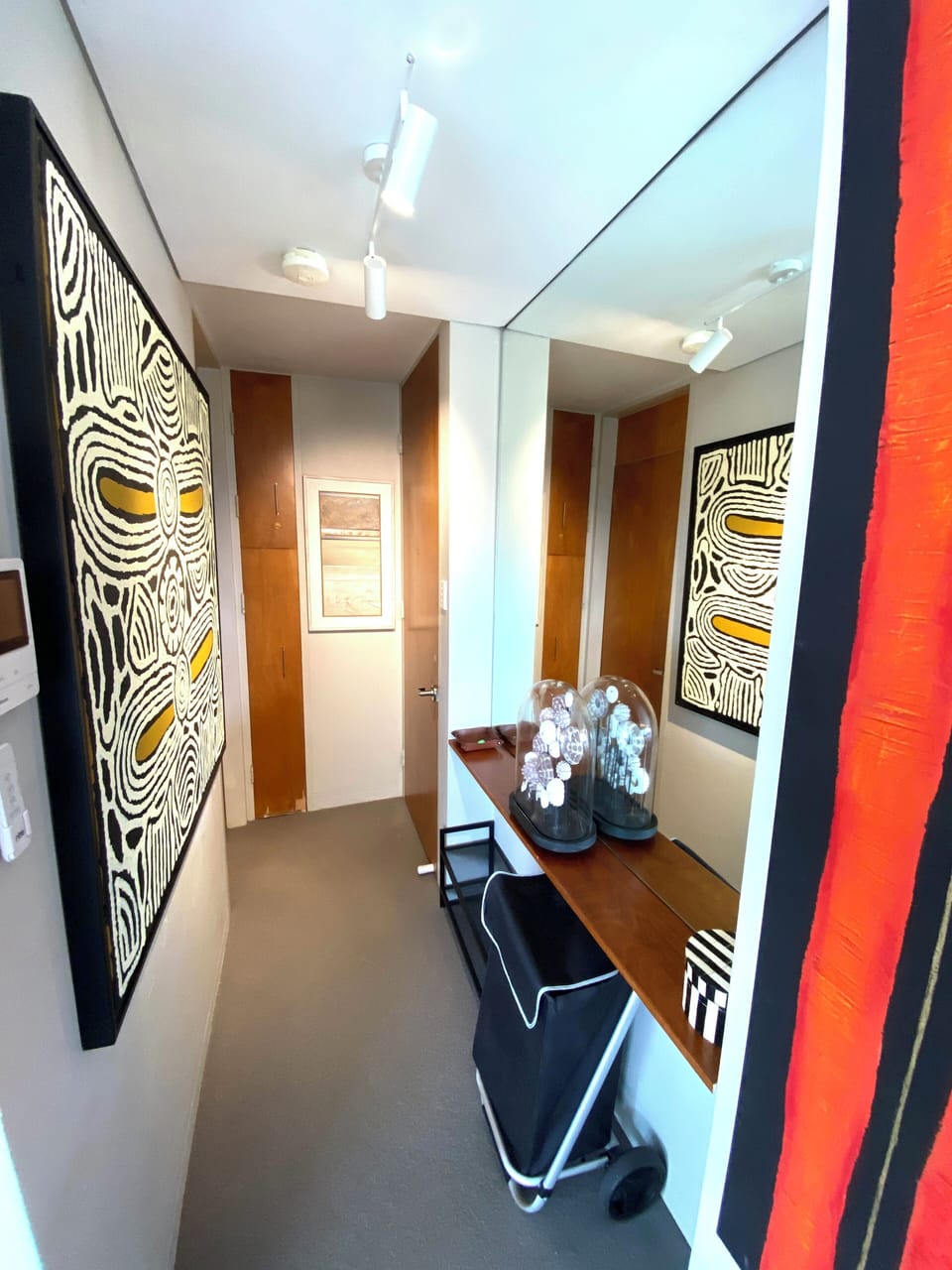 Entry with artwork
Shopping trolley provided