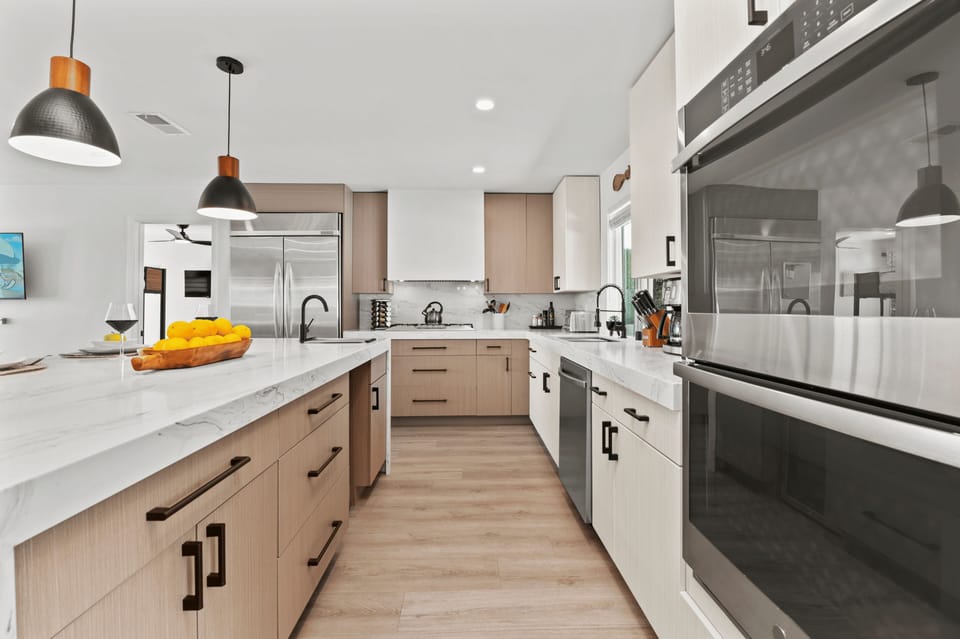 This gorgeous designer kitchen is ready for you to host memorable dinners!
This 
