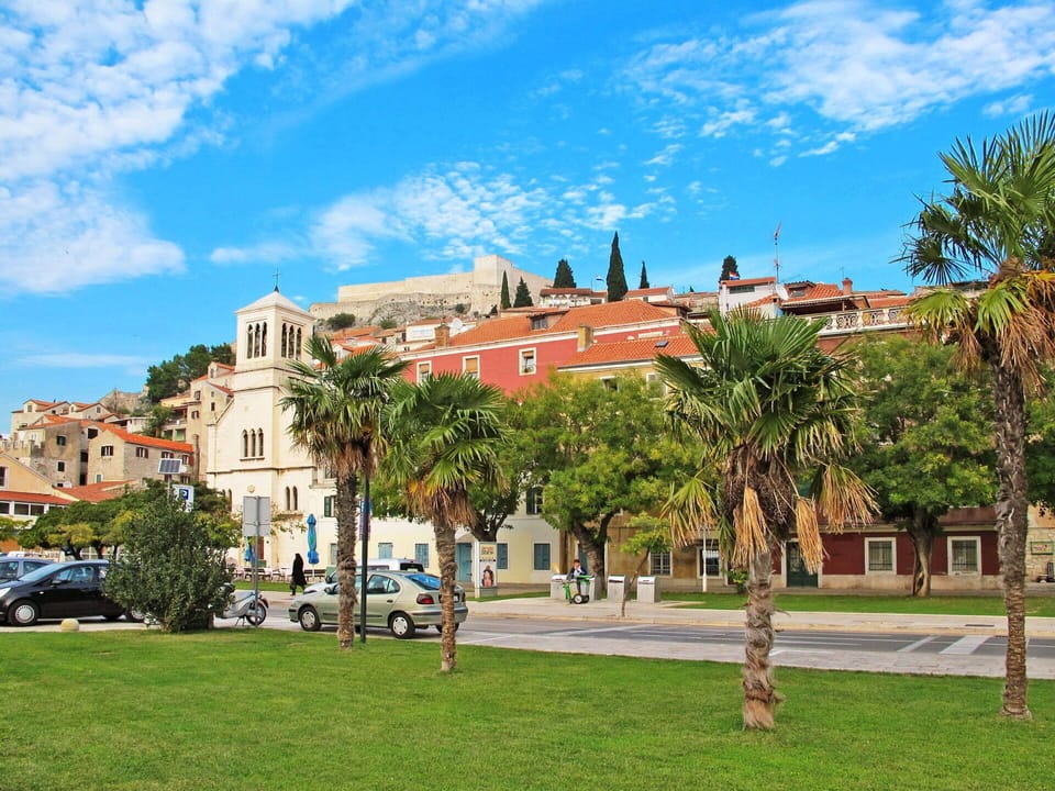 Water, Sky, Cloud, Water Resources, Azure, Tree, Natural Landscape, Beach, Coastal And Oceanic Landforms, Plant