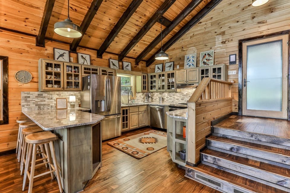 Fully Stocked Kitchen 
