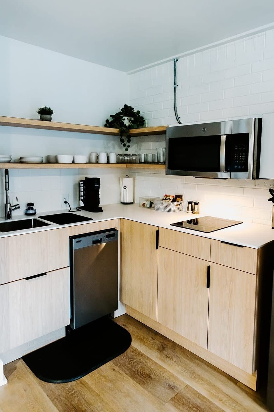 Equipped Kitchenette w/ Dishwasher