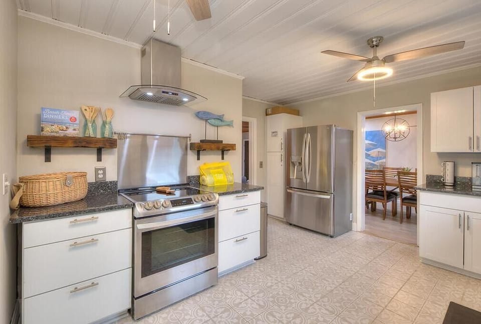 Kitchen
GW 10.6.23