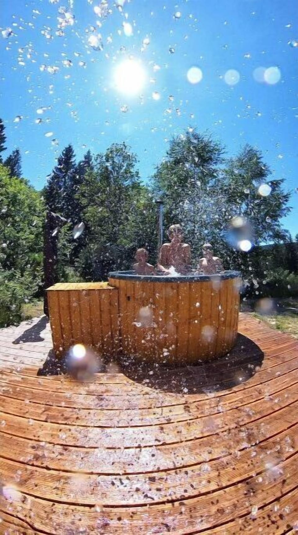 Outdoor spa tub