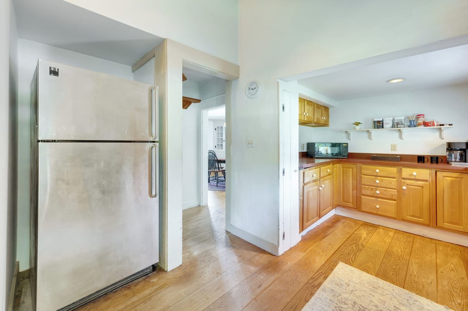 Kitchen | Dishwasher | Drip/Keurig Coffee Maker | Toaster | Toaster Oven