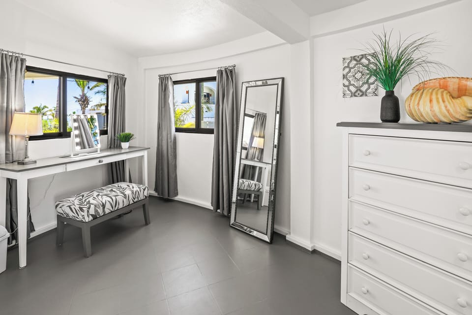 Vanity Room.