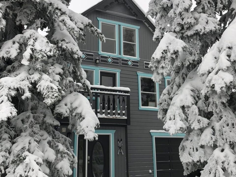 Front of House Views 